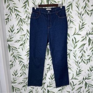 Abercrombie & Fitch 90s Straight Ultra High Rise Jeans. 29/8 Short.